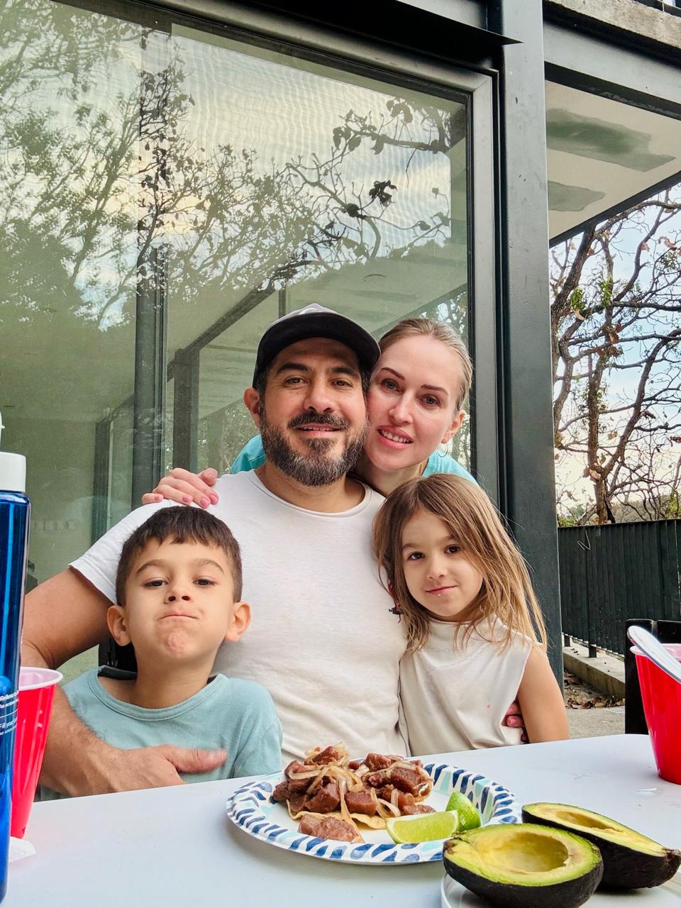 Tienes familia y trabajo